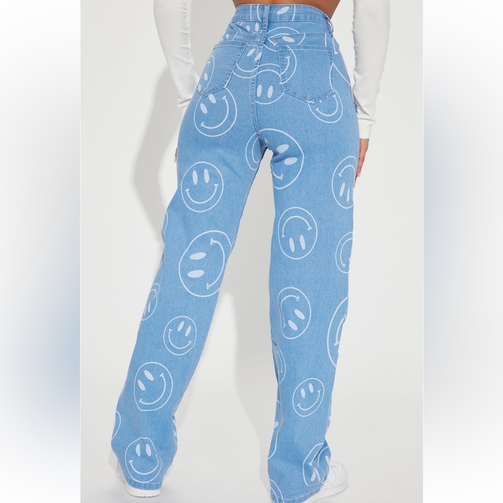 Silly smiles high waisted straight leg- light jeans blue wash